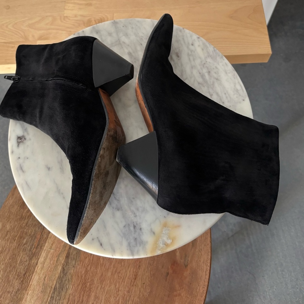 Vince. Alder Suede Ankle Boots - Picture 1 of 7